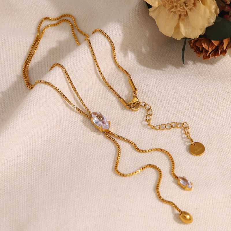 Collar De Acero Inoxidable Con Forma De Y Y Diamantes En Forma De Marquesa