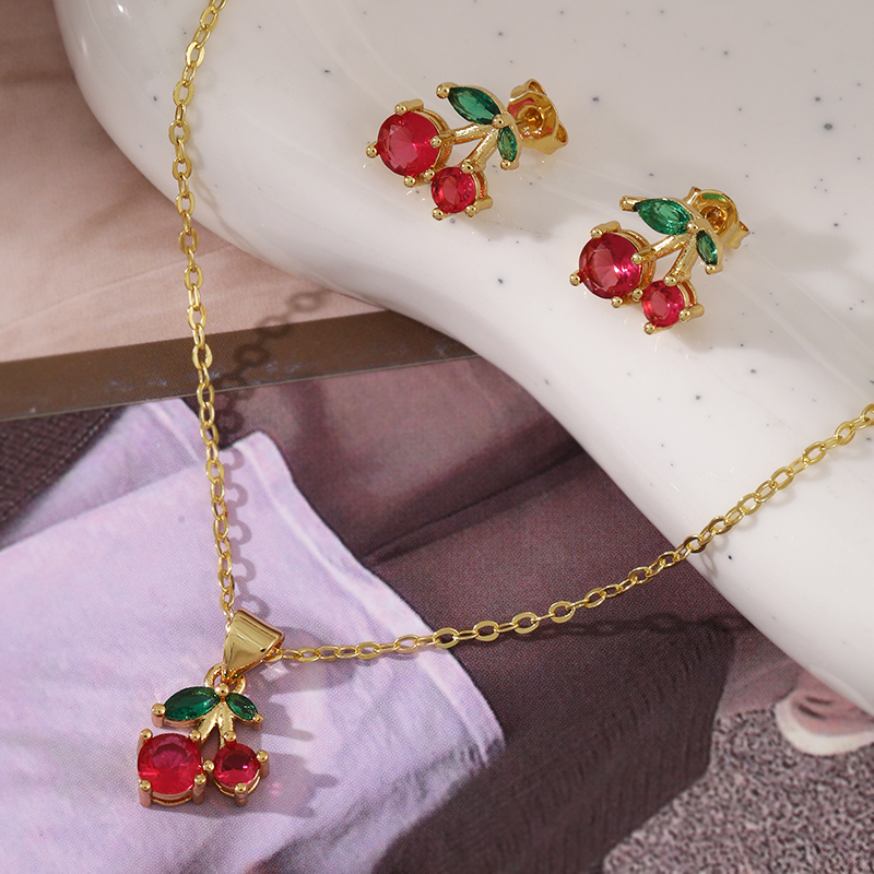 Gold 1 Copper And Zircon Cherry Necklace