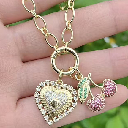 Collar De Cerezas Con Corazón De Diamantes De Cobre