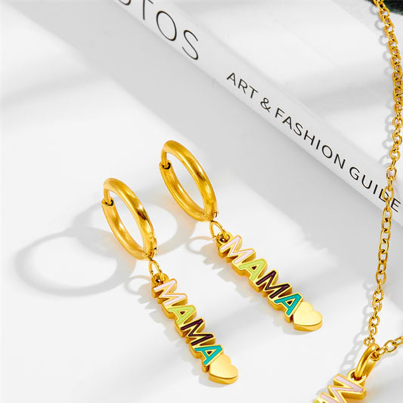 Pendientes De Acero De Titanio Con Forma De Corazón Y Letra