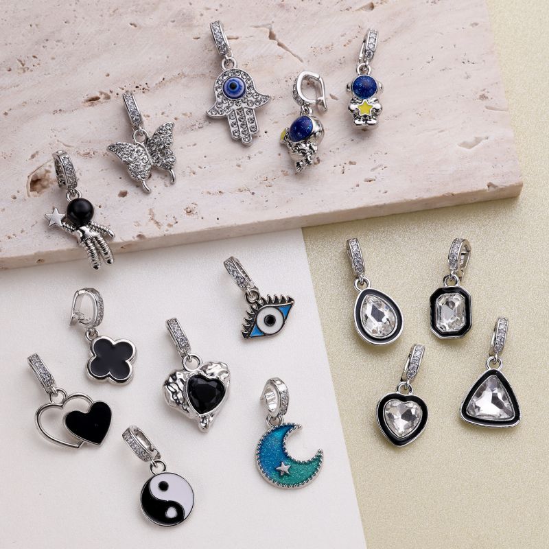 Colgante Geométrico De Astronauta Con Palma Mariposa Y Corazón De Diamante De Cobre (sin Cadena)