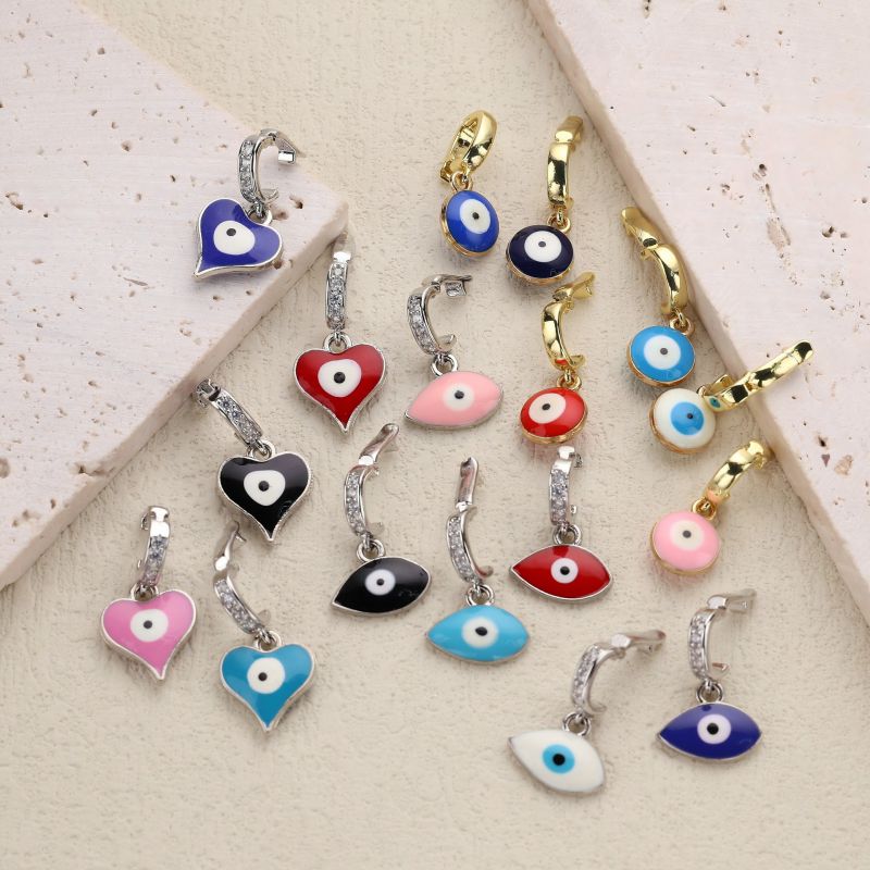 Colgante De Ojo De Diamante De Cobre (sin Cadena)