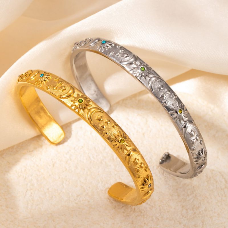 Pulsera De Sol Y Luna En Relieve