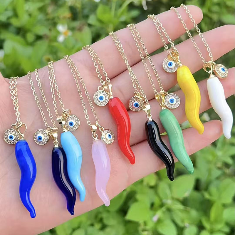 Collar Con Ojo De Chile Que Gotea Y Está Bañado En Oro Y Cobre