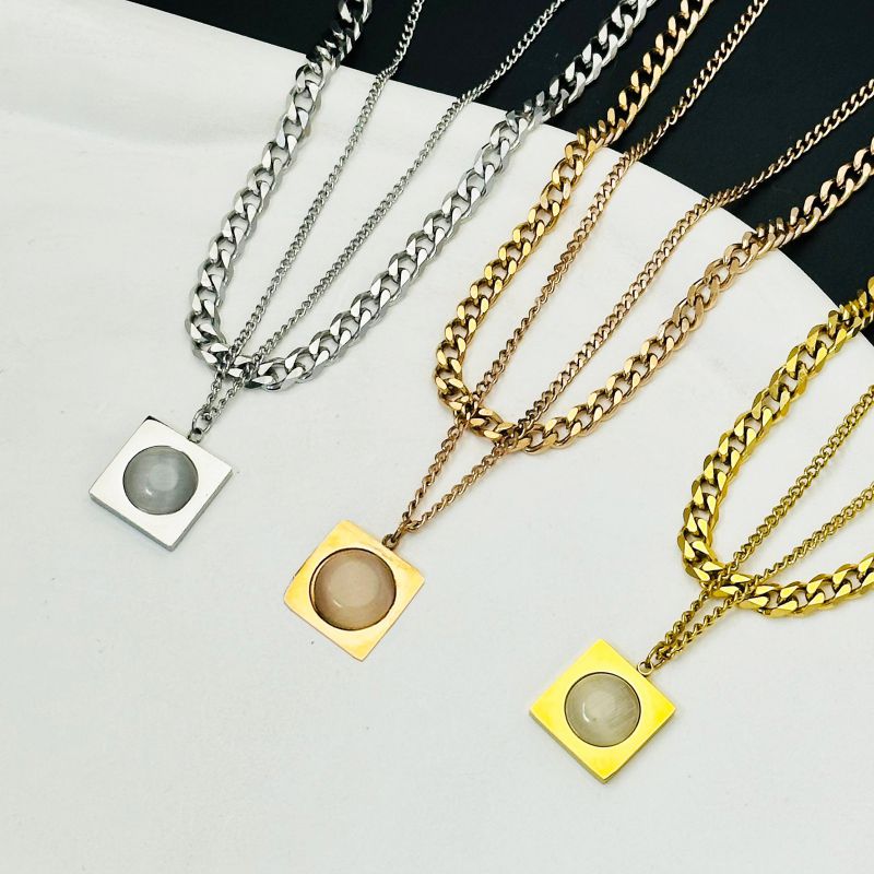 Collar Doble Cuadrado De Acero Y Titanio