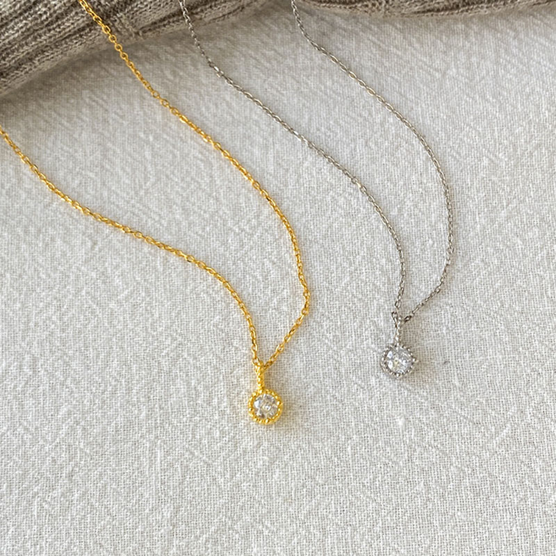 Platinum Silver Round Necklace With Diamonds
