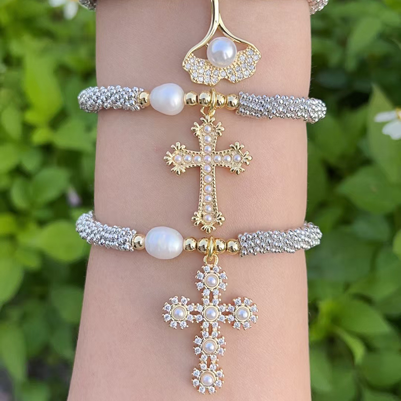 Pulsera Cruzada Con Hoja De Ginkgo Y Diamantes De Cobre Bañada En Oro