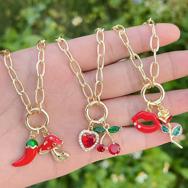 Collar Con Letras Labios Ojos Y Corazón De Chile Bañado En Oro Y Cobre