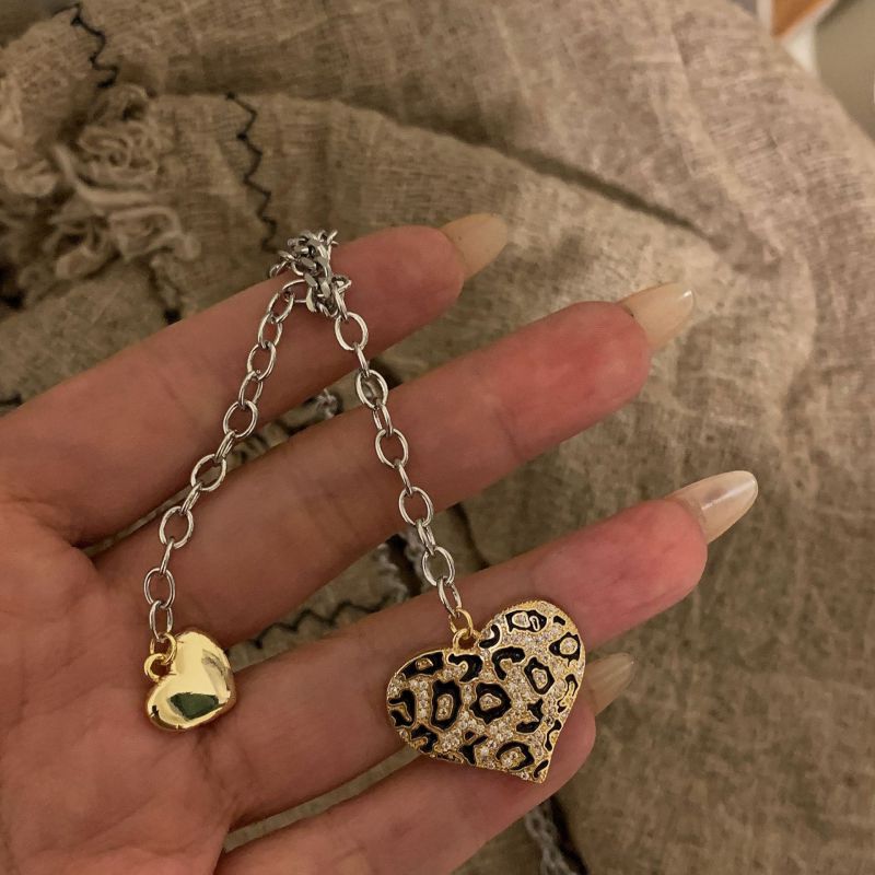 Collar De Aleación Con Forma De Corazón De Leopardo