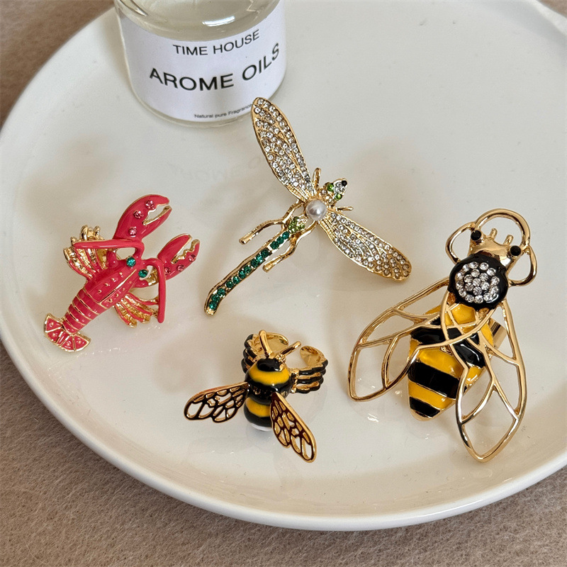 Crayfish Metal Diamond Oil-dripping Insect Ring