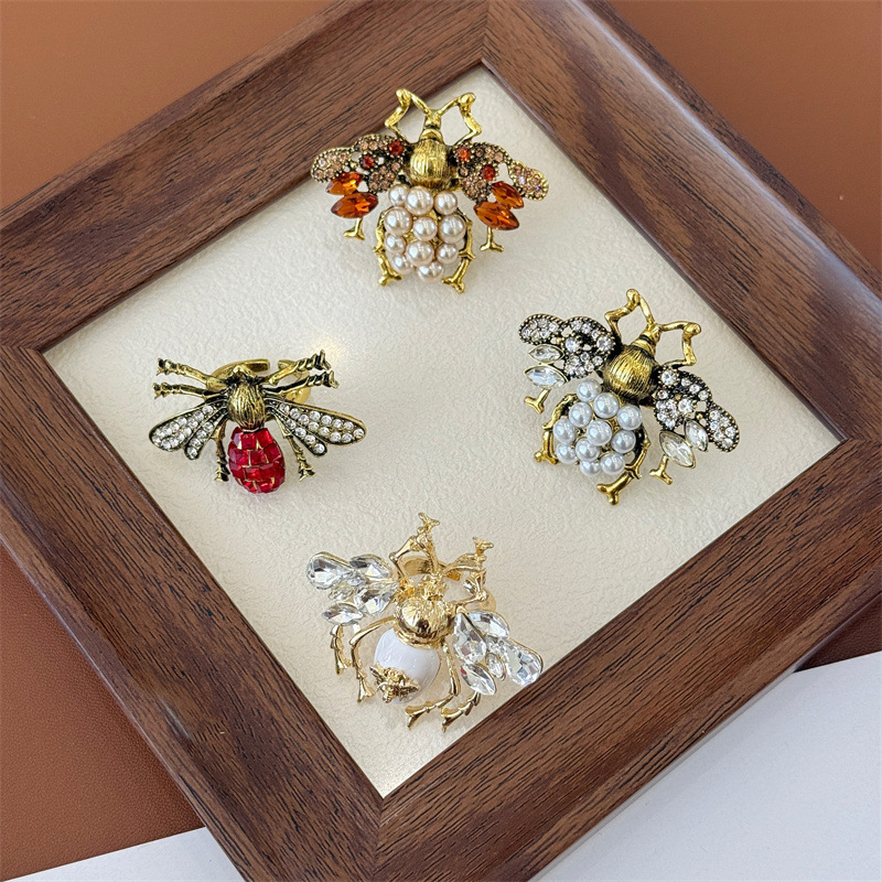 A Alloy Diamond Oil Drop Insect Ring