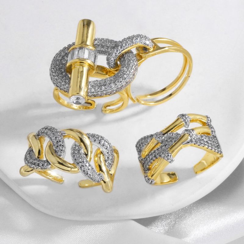 Anillo Redondo Con Bloques De Color De Cobre Y Diamantes