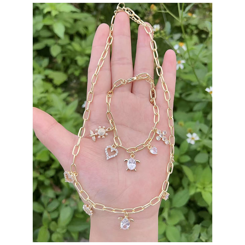 Collar De Cruz De Tortuga Con Corazón De Diamantes De Cobre