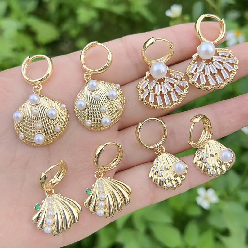 Pendientes De Concha De Perla Con Diamantes Bañados En Oro Y Cobre