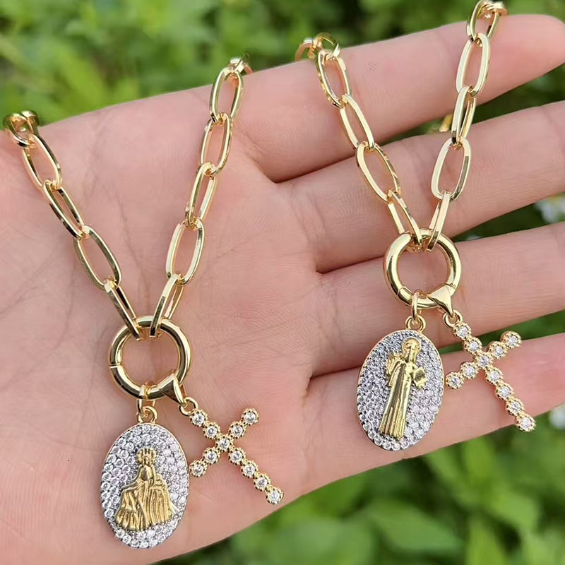 Collar Con Cruz De Cobre Bañado En Oro Y Diamantes
