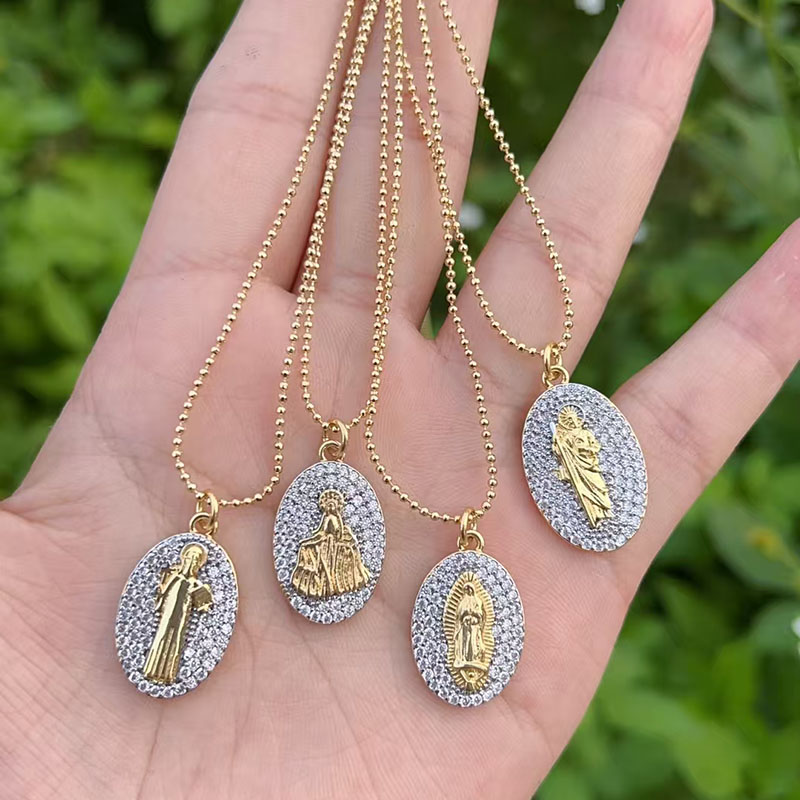 Collar Con Retrato De Cobre Bañado En Oro Y Engastado Con Diamantes