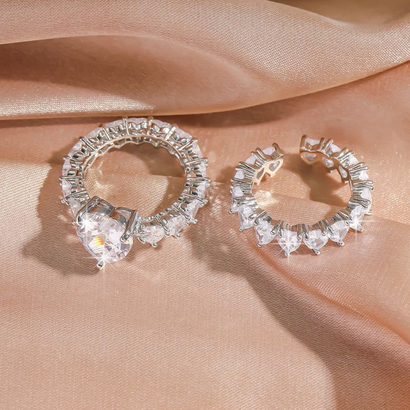 Anillo De Cobre Con Forma De Corazón De Diamantes
