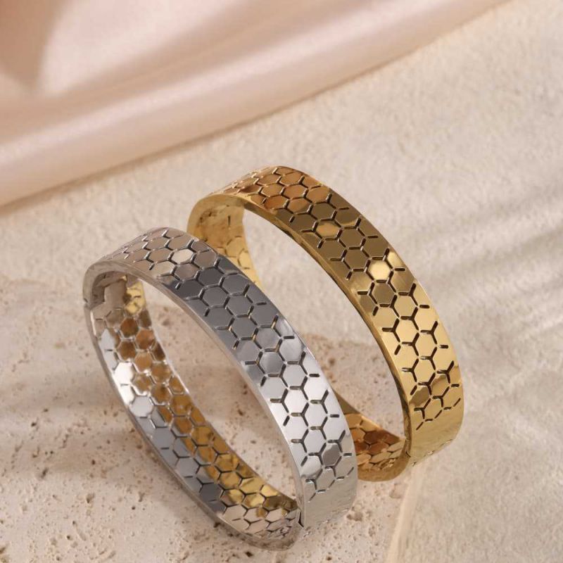 Pulsera Redonda Texturizada De Acero Inoxidable