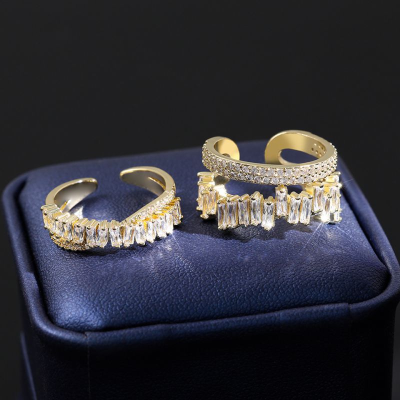 Anillo De Cobre Con Cruz De Diamantes