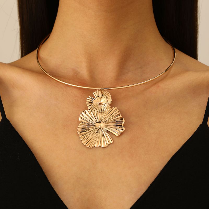 01 Kc Gold Necklace Metal Petal Necklace
