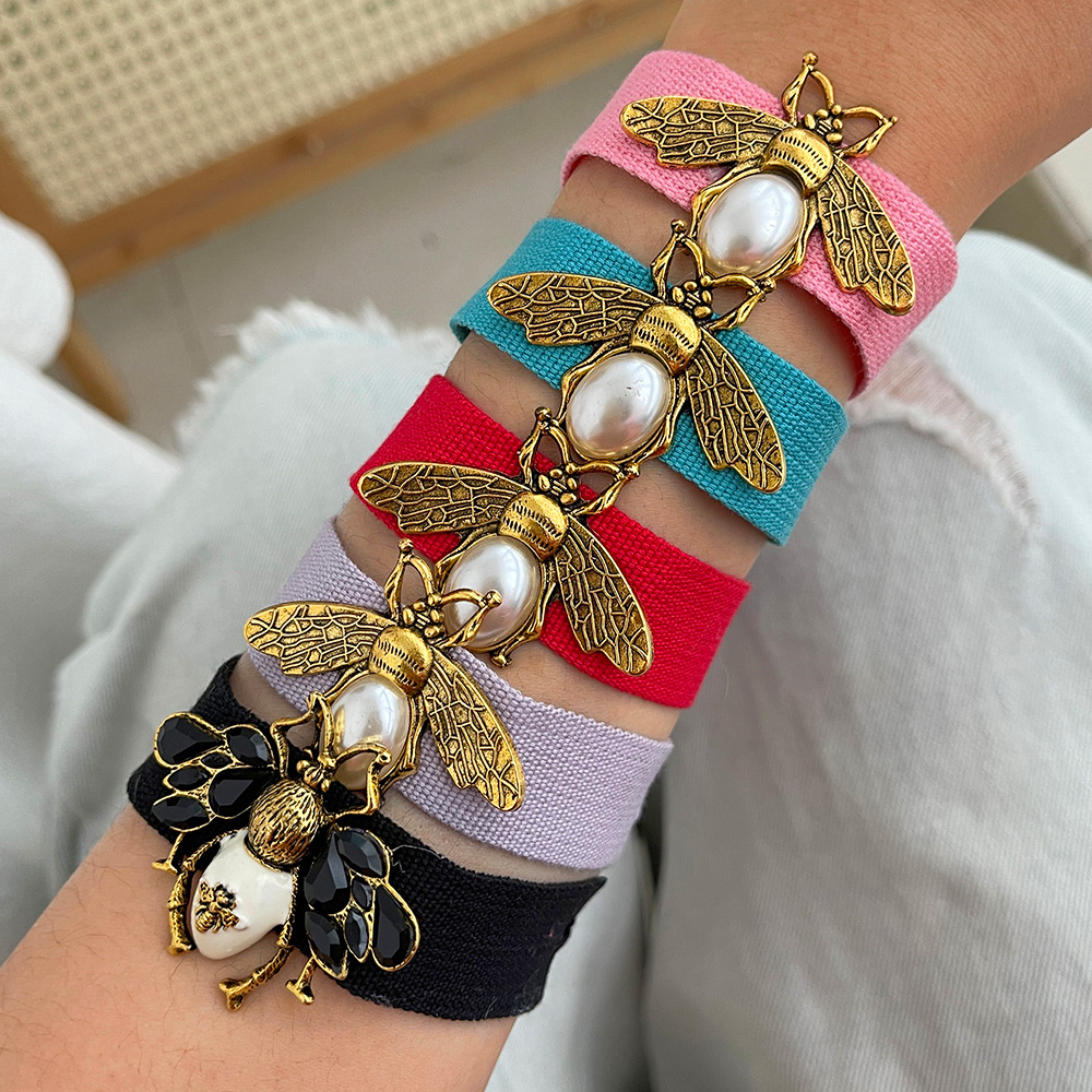 Black Alloy Pearl Bee Braided Tassel Bracelet
