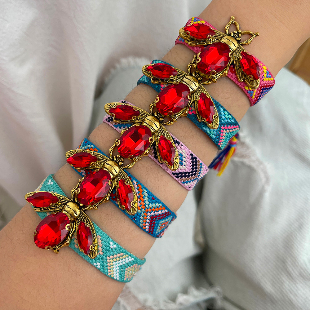 Pulsera Trenzada Con Borlas Y Abeja De Aleación De Diamantes