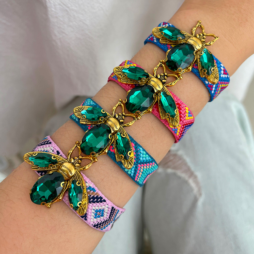 Pulsera Trenzada Con Borlas Y Abeja De Aleación De Diamantes