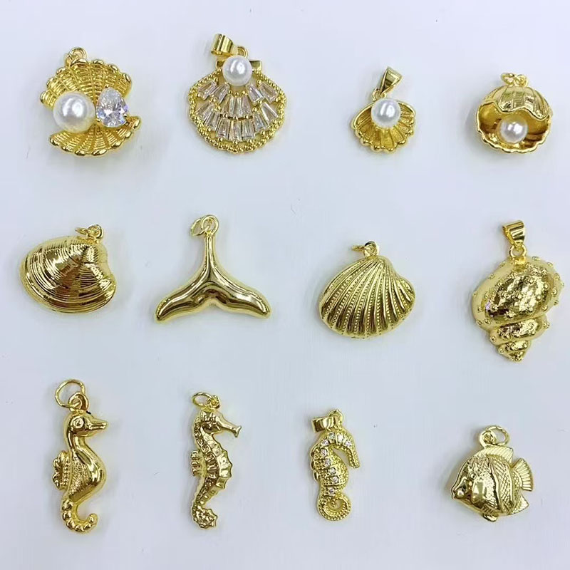Colgante De Concha De Cola De Pez Con Perla Y Diamante Bañado En Oro Y Cobre (sin Cadena)