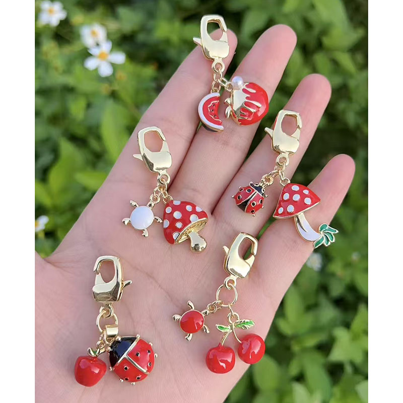 Accesorio De Cereza Con Forma De Hongo Sandía Bañado En Cobre Y Oro (sin Cadena)