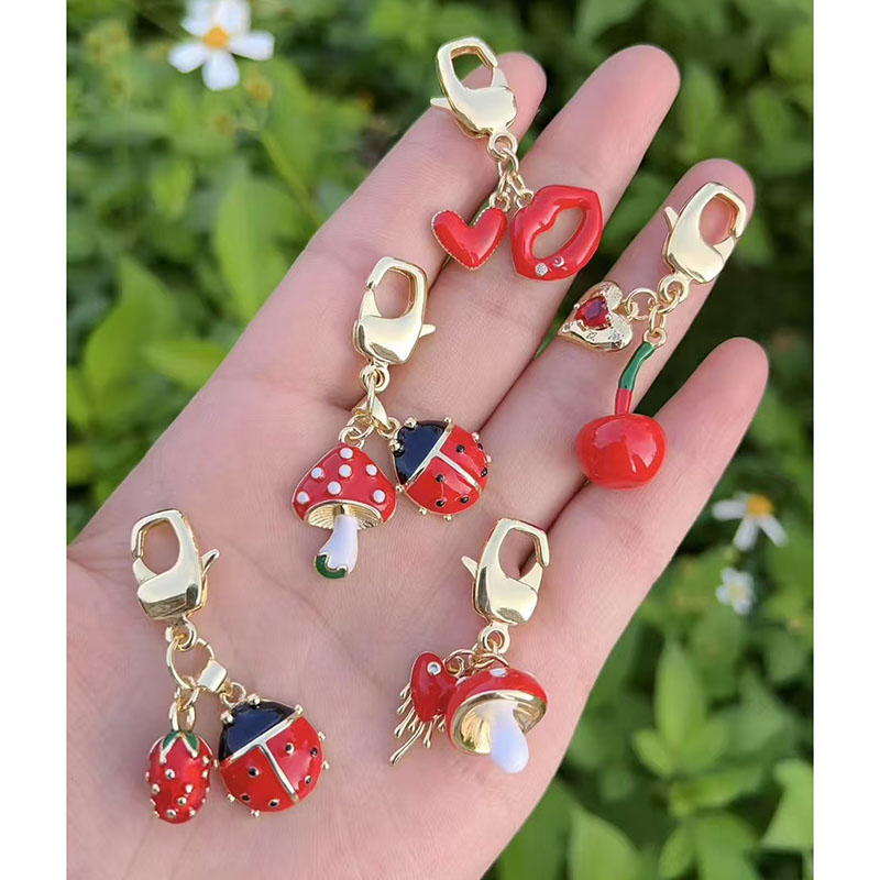 Accesorios De Insectos Hongos Y Labios En Forma De Corazón Chapados En Cobre Y Oro (sin Cadena)