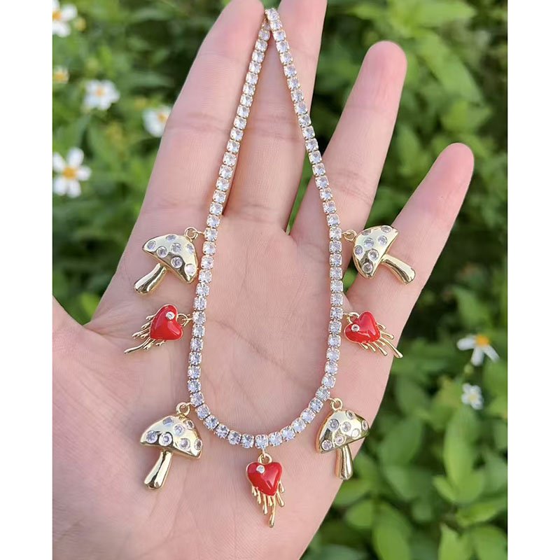 Collar Con Forma De Hongo Y Corazón De Diamantes En Oro Y Cobre