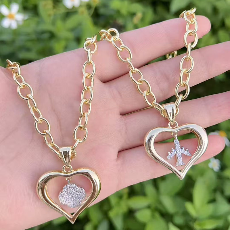 Collar De Avión Con Corazón De Diamantes Bañado En Oro Y Cobre