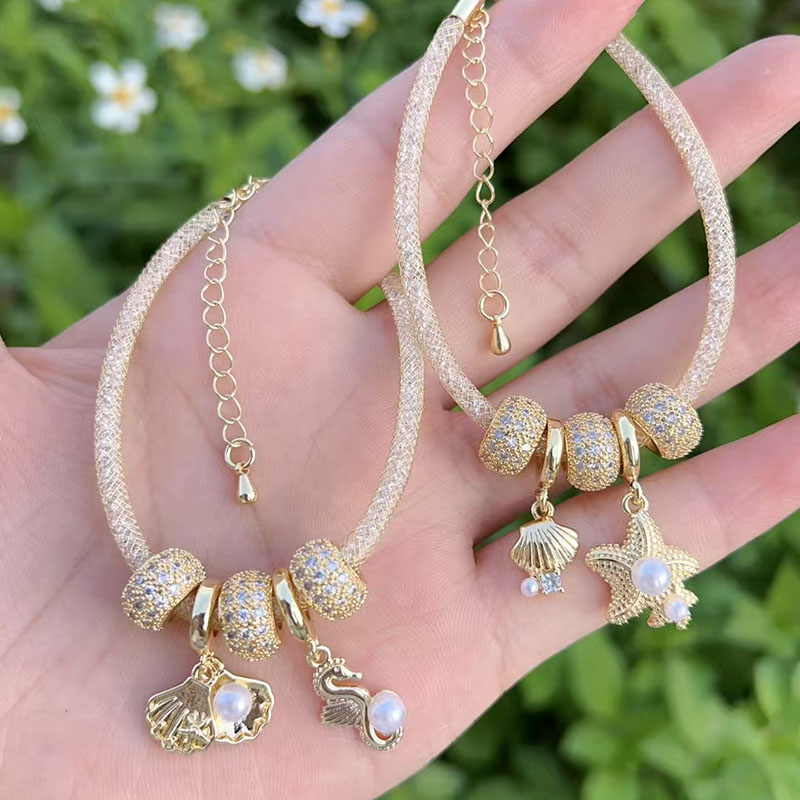 Pulsera De Caballito De Mar Con Diamantes Bañada En Oro Y Cobre