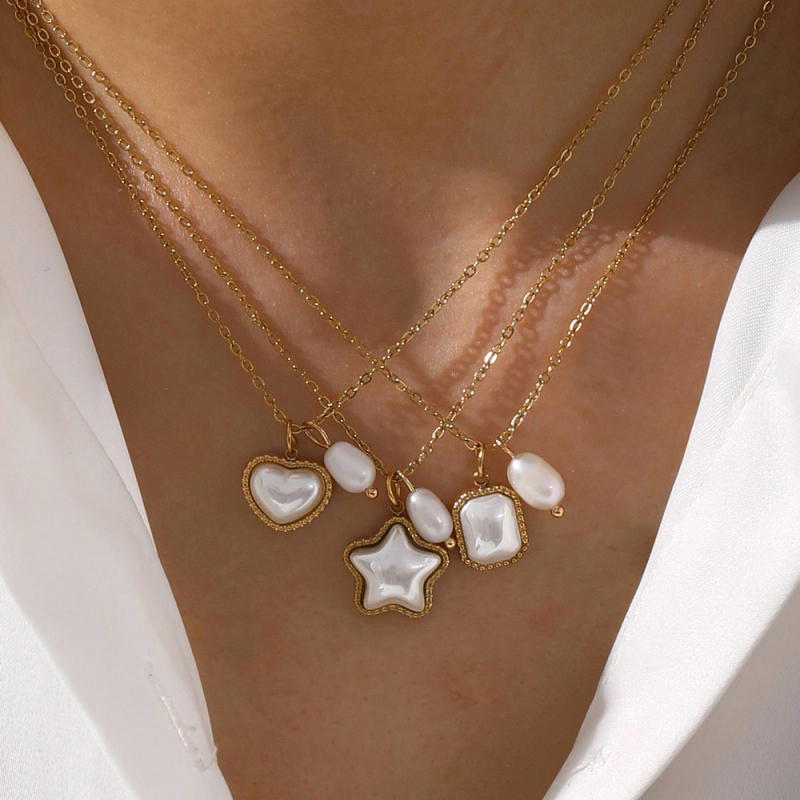 Gold 1 Titanium Steel Pearl Five-pointed Star Necklace