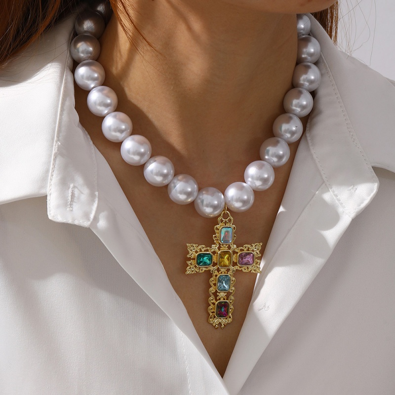 Color Copper Inlaid Zircon Cross Pearl Necklace (18mm)