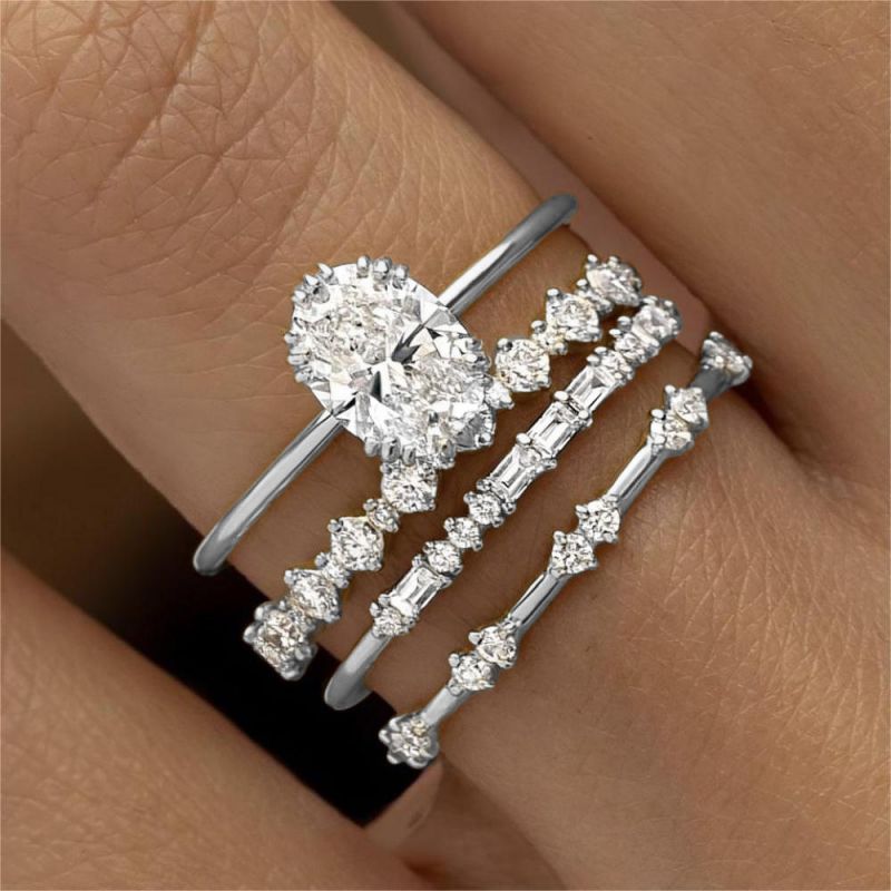 Juego De Anillos Redondos De Aleación Con Diamantes
