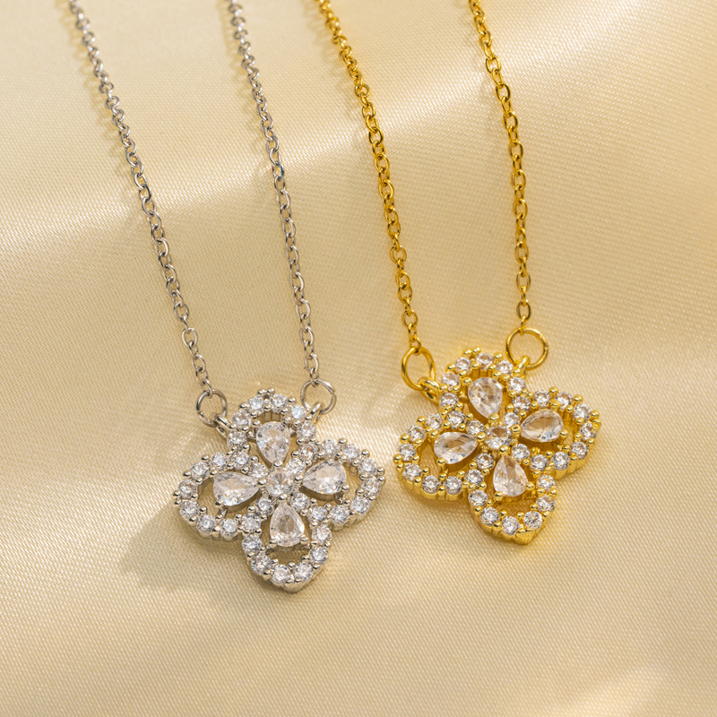 Collar De Corazón De Diamantes De Acero De Titanio