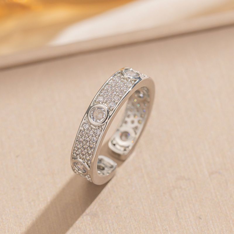 Anillo Redondo De Cobre Y Diamantes