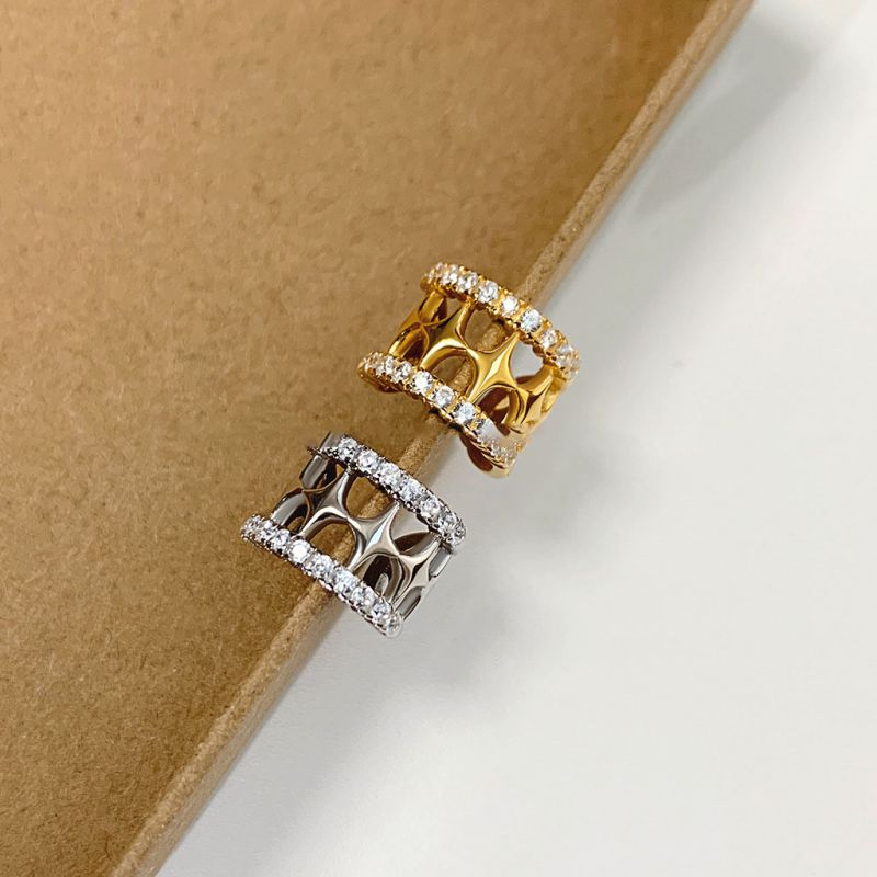 Pendiente De Oreja De Estrella De Cuatro Puntas De Plata Y Diamantes