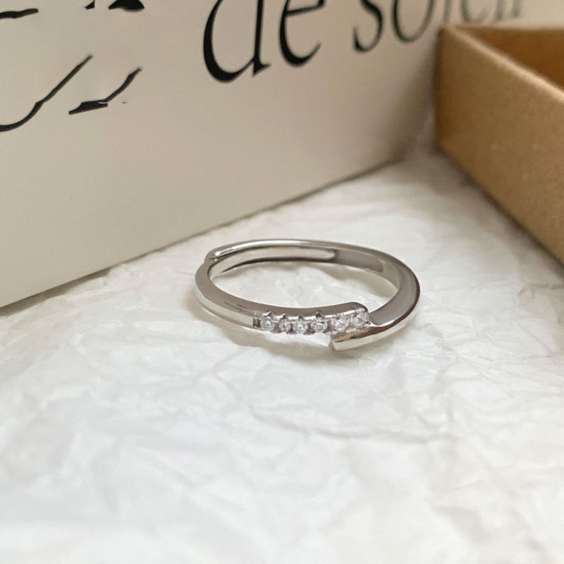 Platinum Silver Round Diamond Ring
