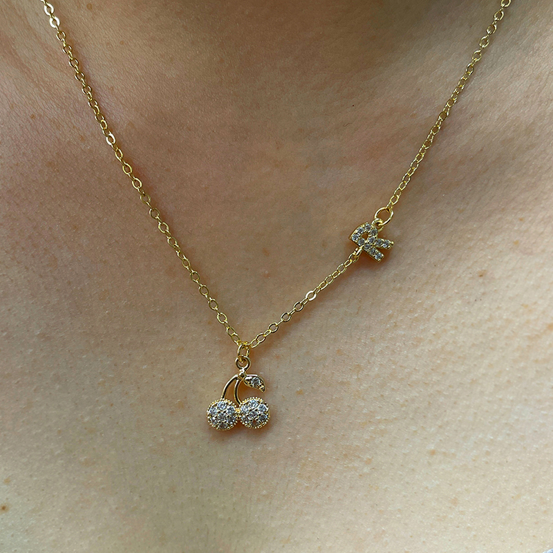 Collar De Cerezas Con 26 Letras Y Circonitas Incrustadas En Cobre