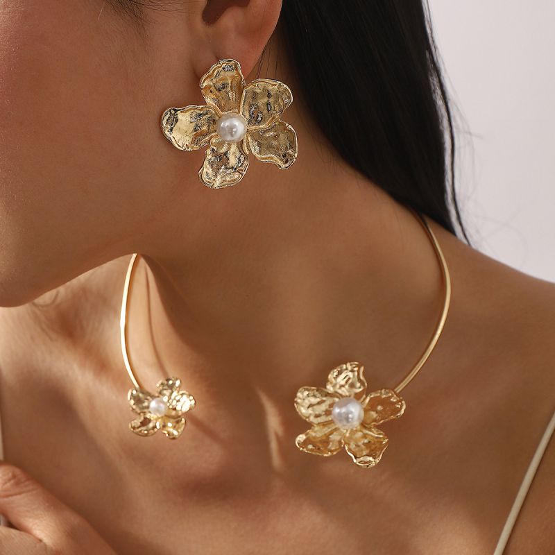 Pendientes Irregulares De Aleación Con Flores Y Perlas