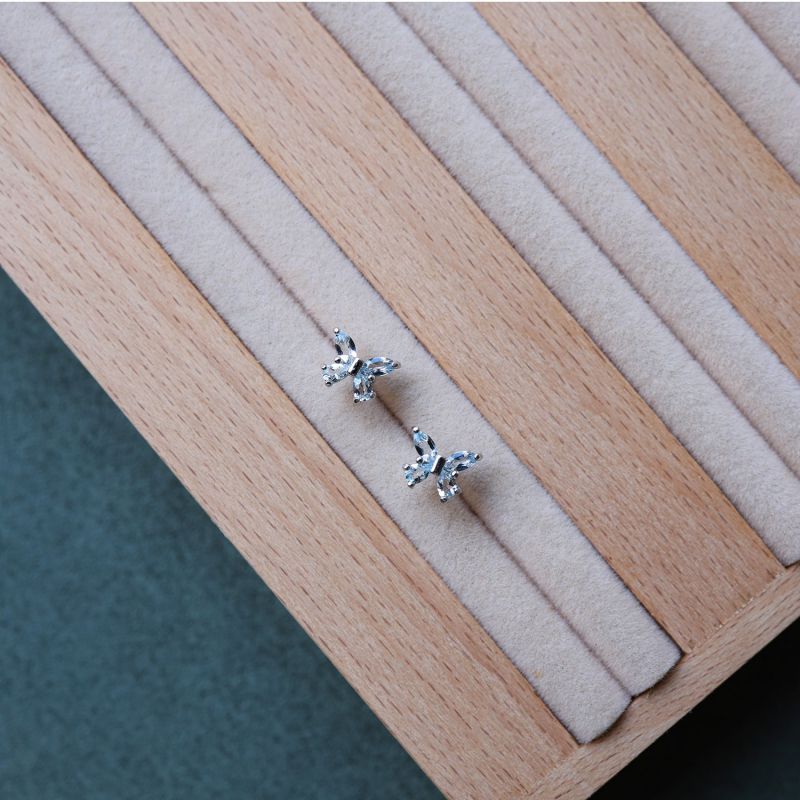 Pendientes De Mariposa De Plata