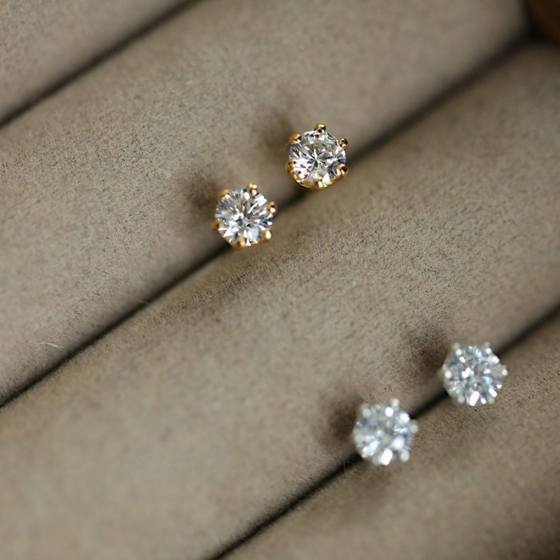 Pendientes De Plata Con Diamantes Redondos