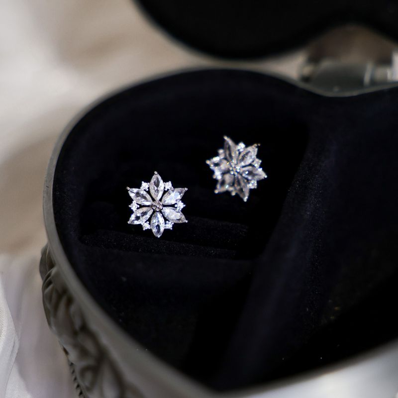 Pendientes De Edelweiss De Plata Y Diamantes