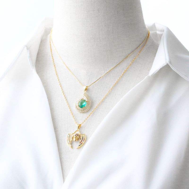 A Copper Plated Gold-plated Diamond Portrait Cross Skull Necklace
