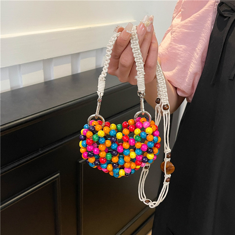 Bolso Bandolera Con Corazón De Cuentas