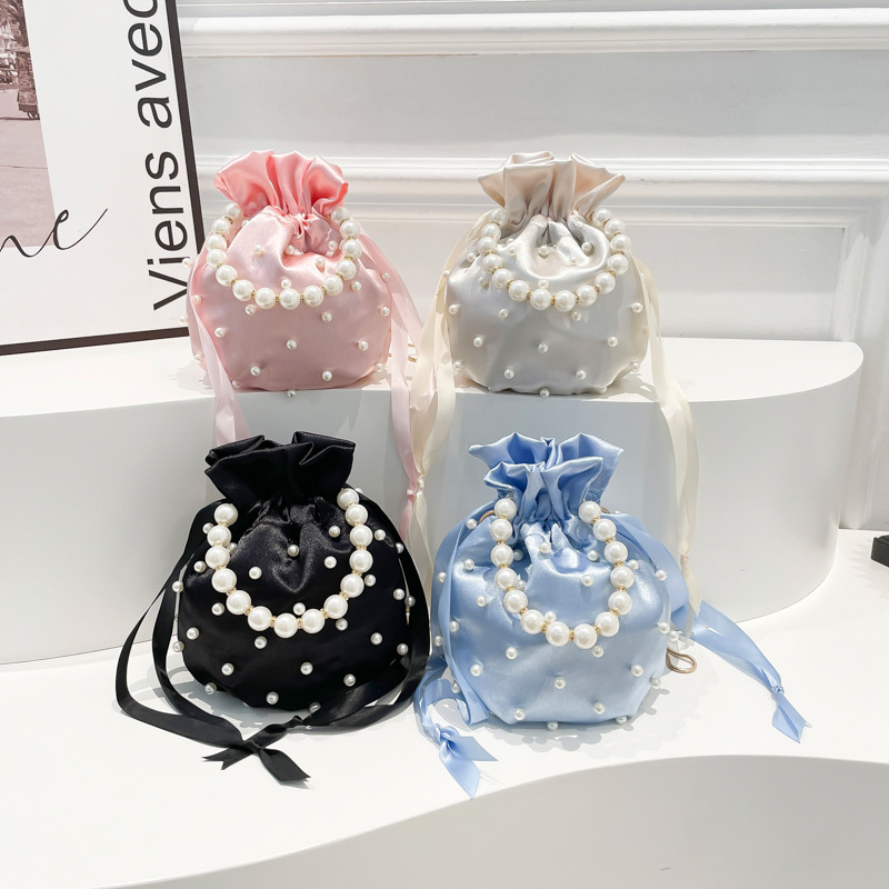 Bolso Bandolera Con Cordón Plisado De Perlas
