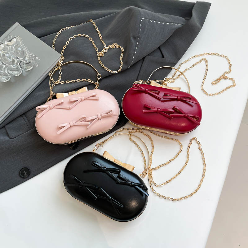 Bolso Bandolera Con Lazo Y Clip