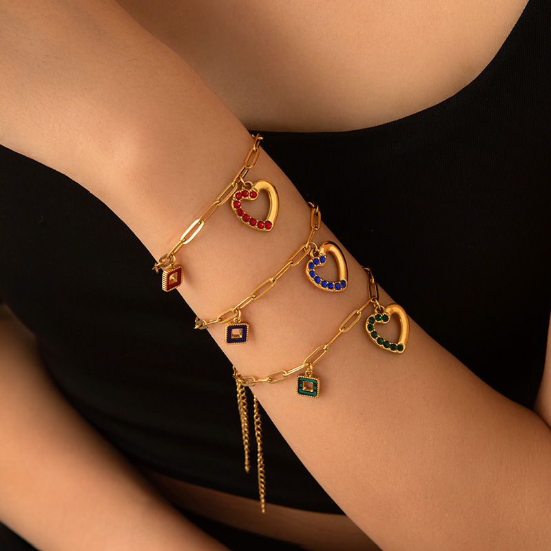Pulsera De Acero De Titanio Con Corazón De Diamantes